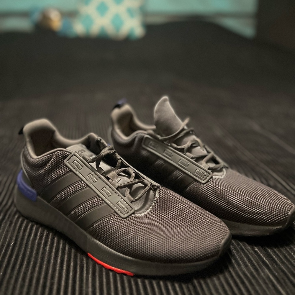 Adidas Men's Cloud-foam Super. Size 10-Shoes are new.